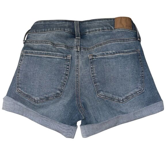 Aeropostale Low Rise Midi Distressed Blue Jean Shorts. Size 00. - Picture 2 of 4